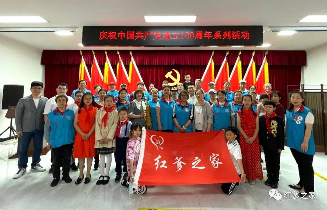 恐龙绝地逃生